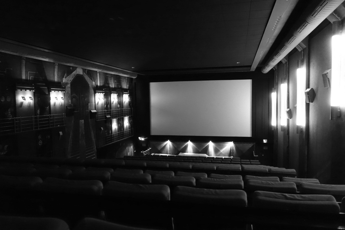 Der Kinosaal Metropolis: Blick von Rollstuhlplatz