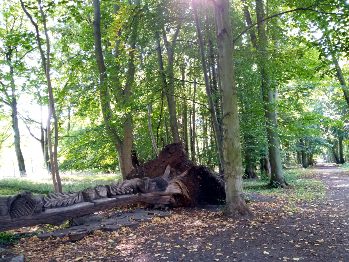Sehenswürdigkeit "Lawka" im Park von Swinemünde (Park Zdrojowy)